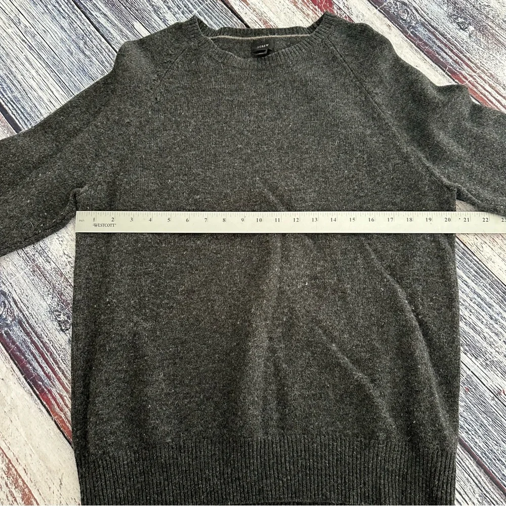 J. Crew 100% Wool Men's Gray Crewneck Sweater - Picture 7 of 8